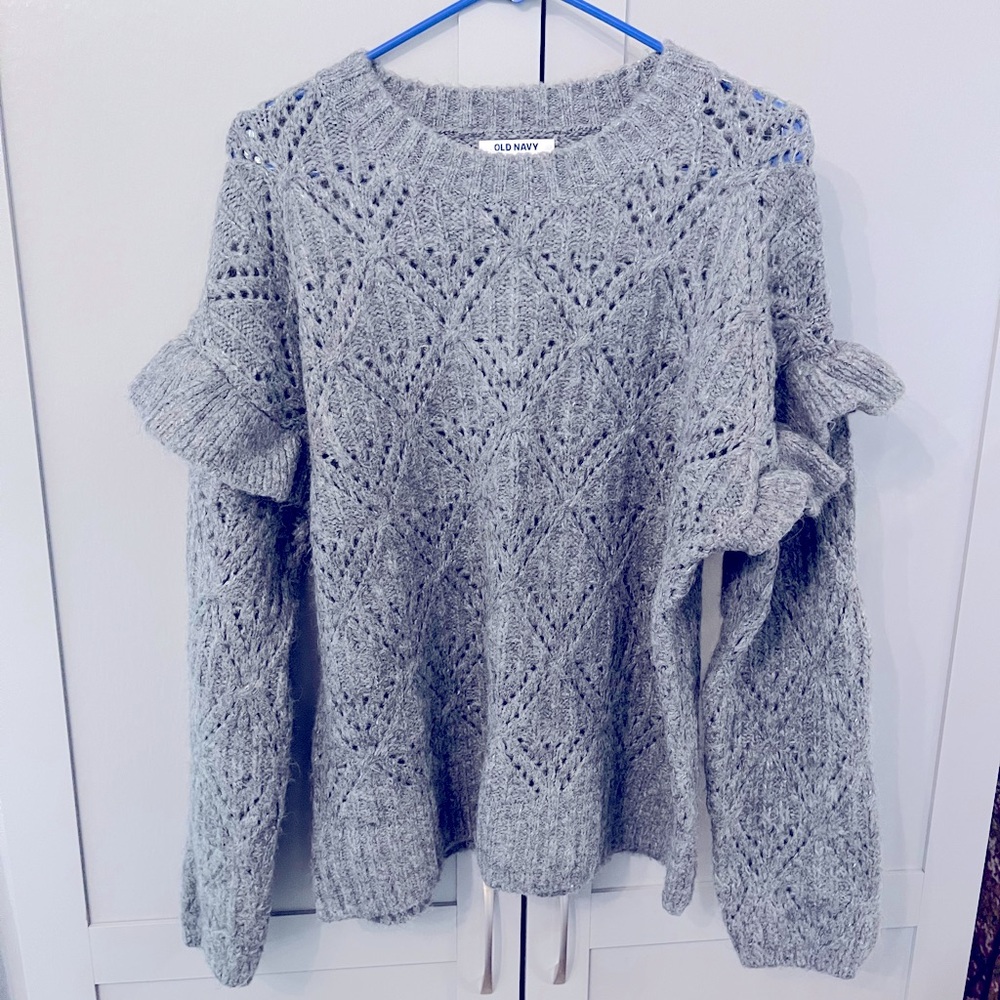 Bundle: two sweaters